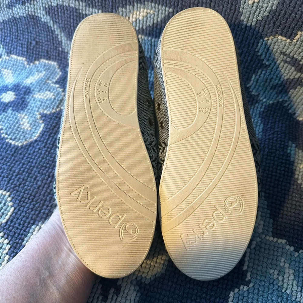 perky comfortable stylish